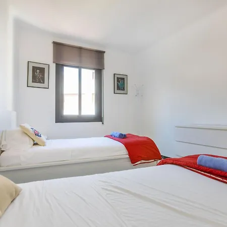 Atic Cap Tossa By Interhome شقة توسا ذي مار